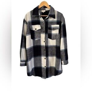 BiBi blue & cream plaid lg slv oversize shacket SZ M Cabincore lumberjack